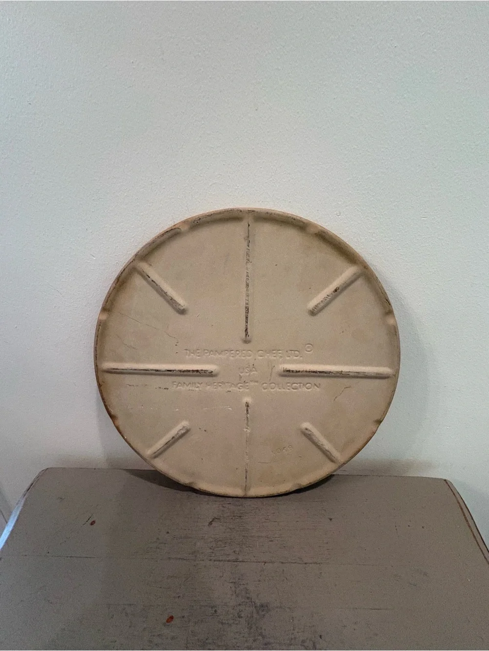 Pampered chef Family Heritage 13” Pizza Baking Stone.